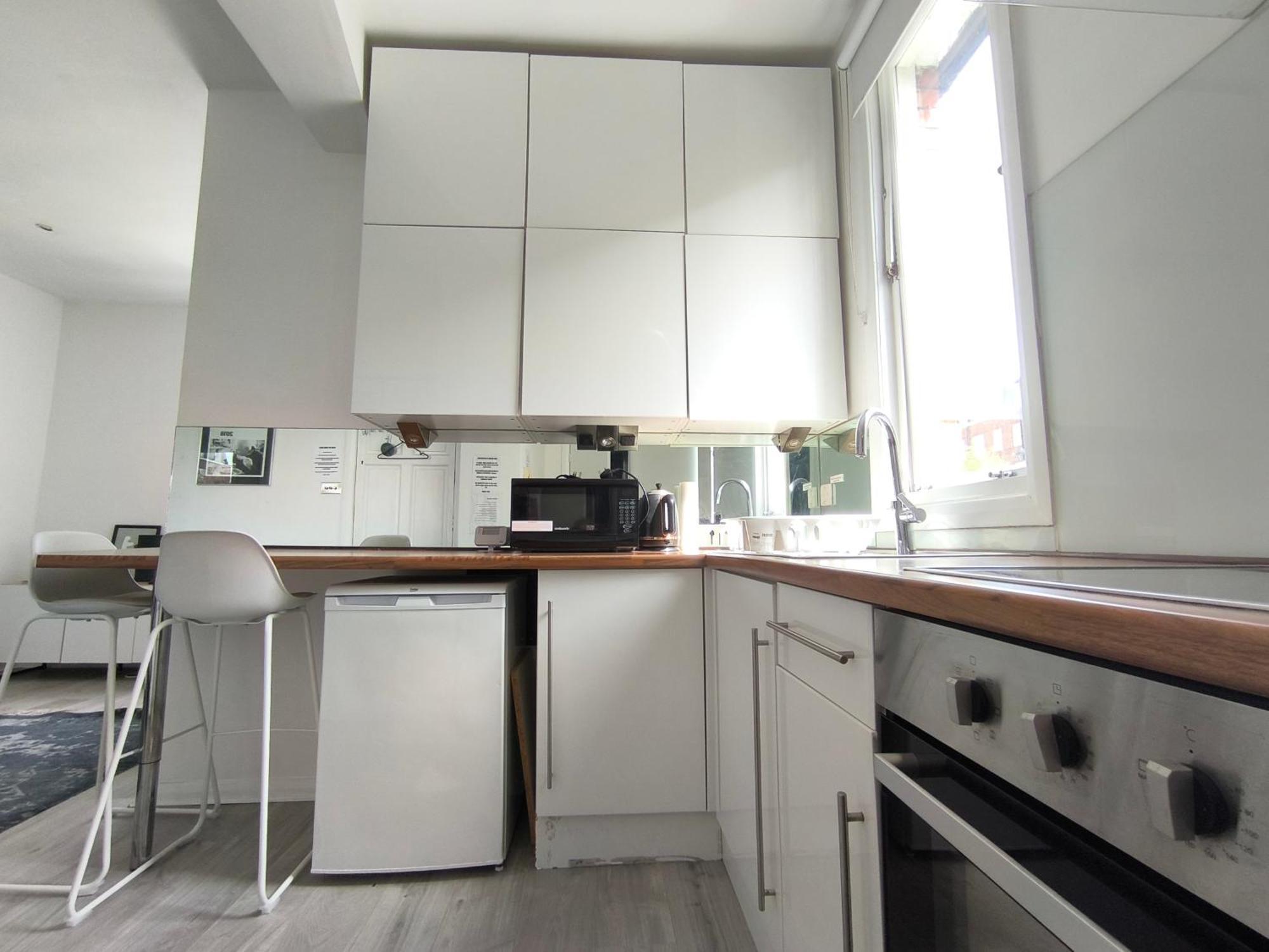 Bright Chiswick Apartment - Great Location 伦敦 外观 照片